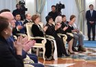 Мақпал Жүнісова «Барыс» орденімен марапатталды