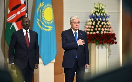 Тоқаев  Кения Президентін ресми қарсы алды