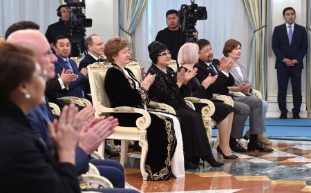 Мақпал Жүнісова «Барыс» орденімен марапатталды