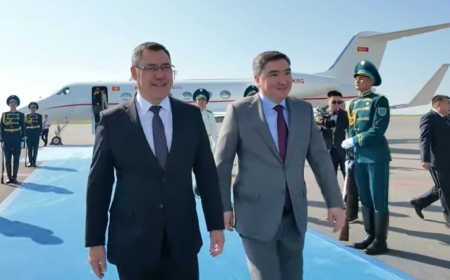 Садыр Жапаров ЕАЭО саммитіне қатысу үшін Астанаға келді