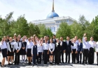 Еліміздің әр өңірінен келген 100 оқушы Ақорданы аралады