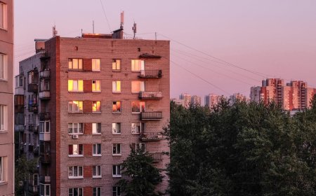 Алматы тұрғыны бесінші қабаттан құлап көз жұмды