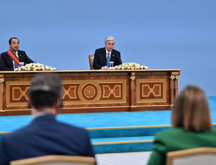 Тоқаев пен Кипр президенті келіссөздер қорытындысы бойынша брифинг өткізді