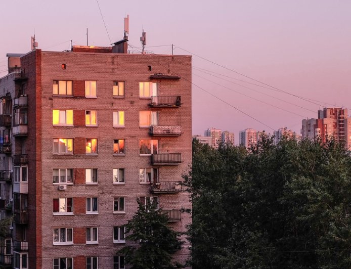 Алматы тұрғыны бесінші қабаттан құлап көз жұмды