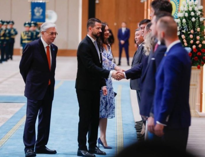Тоқаев Черногория Президентін қарсы алды