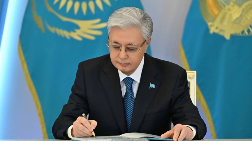Тоқаев Вице-Президенттің, Құрылтайдың және Халық Кеңесінің қызметін реттейтін заңдарға қол қойды
