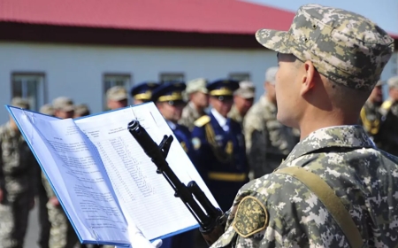 Ақтөбеде сарбазды ұрған сержант сотталды