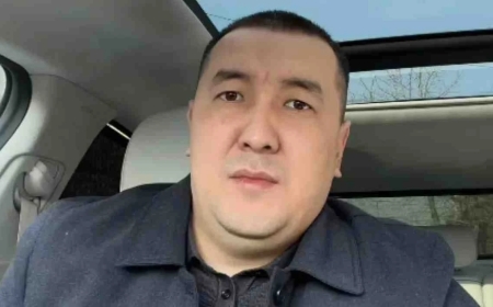 Блогер Әділетхан Молдахан 2,5 жылға бас бостандығынан айырылды