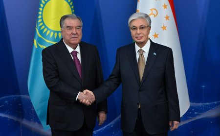 Тоқаев Тәжікстан Президентімен кездесу өткізді