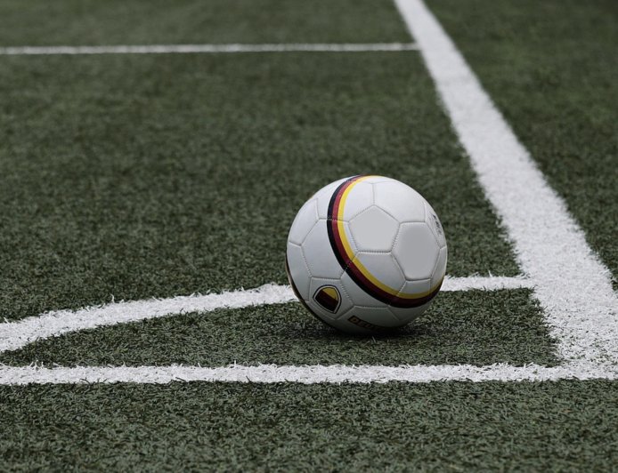 Тарихта алғаш рет FIFA рейтингіндегі үздік төрт құрама жартылай финалда кездеспек