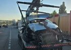 Алматыда жеңіл көлік тоқтап тұрған жүк көлігімен соқтығысты