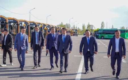 Түркістанның автопаркі жаңарып, жүргізушілерге 35 жаңа автобус кілті тапсырылды