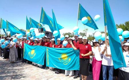 Мемлекеттік рәміздер – Тәуелсіздіктің тұғыры: Түркістанда Көк Ту көтеріліп, елдік рух ұлықталды
