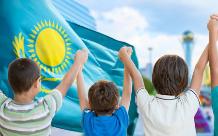 Баланы қорғау – ел болашағына салынған инвестиция: Түркістанда Халықаралық балаларды қорғау күні кең көлемде аталып өтті