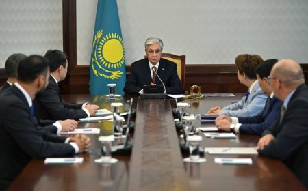 Тоқаев Құрылтайдағы партия фракцияларының жетекшілерімен кездесті