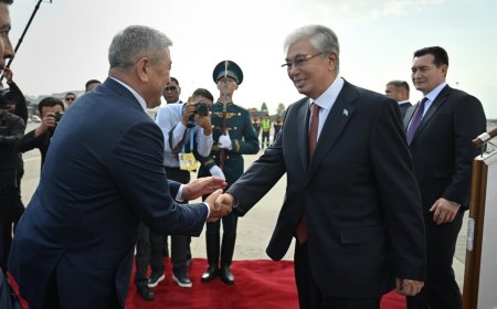 Тоқаев Жапаровтың шақыруымен Бішкекке барды