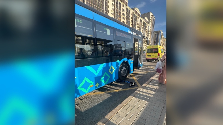Астанада автобус самокатшыны қағып кетті