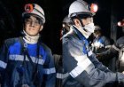 «Өз көзіммен көрдім»: Димаш Құдайберген Қарағандыдағы 700 метр тереңдіктегі шахтаға түсті