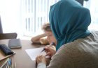 «Орамал тағуы білім алуына кедергі болмауы тиіс»: ҚМДБ мектептегі орамал мәселесіне қатысты ұстанымын жариялады