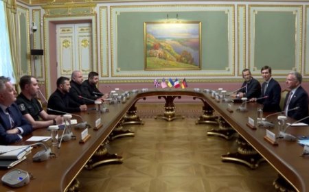 Зеленский мен Трамп өкілдерінің алғашқы келіссөз раунды аяқталды