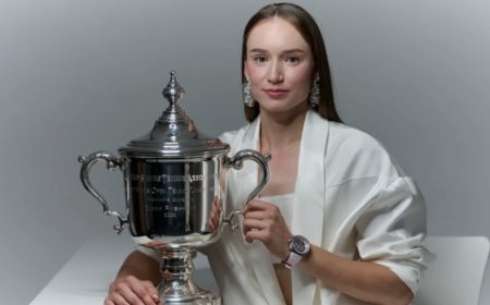 Елена Рыбакина ресми түрде әлемнің бірінші ракеткасы атанды