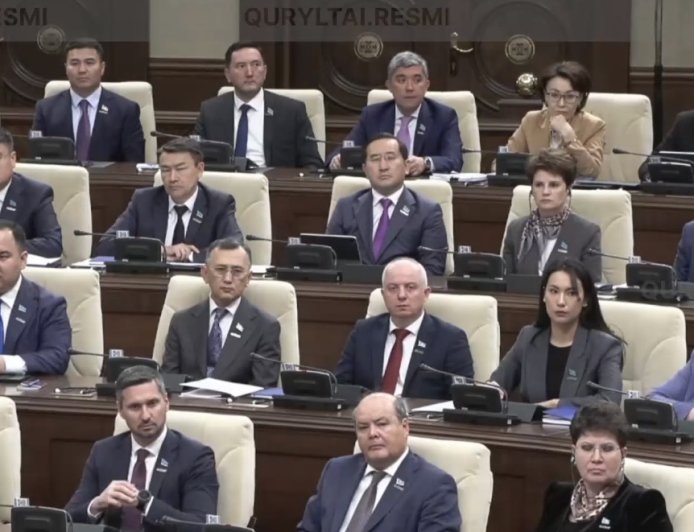 Құрылтай депутаттарына тәртіптік жаза күшейтілді