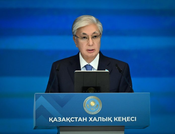 Президент Халық Кеңесі мен Құрылтайдың жұмысын түсіндірді