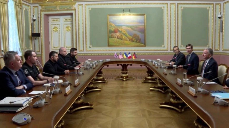 Зеленский мен Трамп өкілдерінің алғашқы келіссөз раунды аяқталды