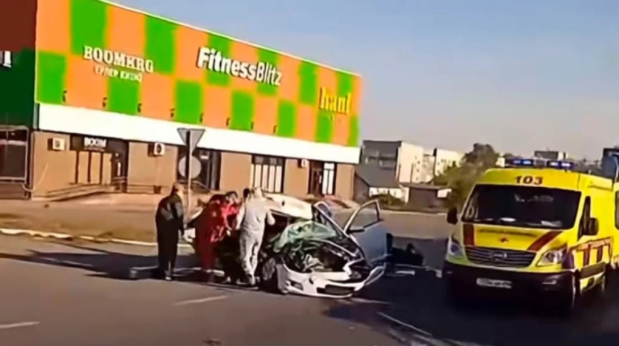 Қарағандыда автобус пен жеңіл көлік соқтығысып, бір адам қаза тапты