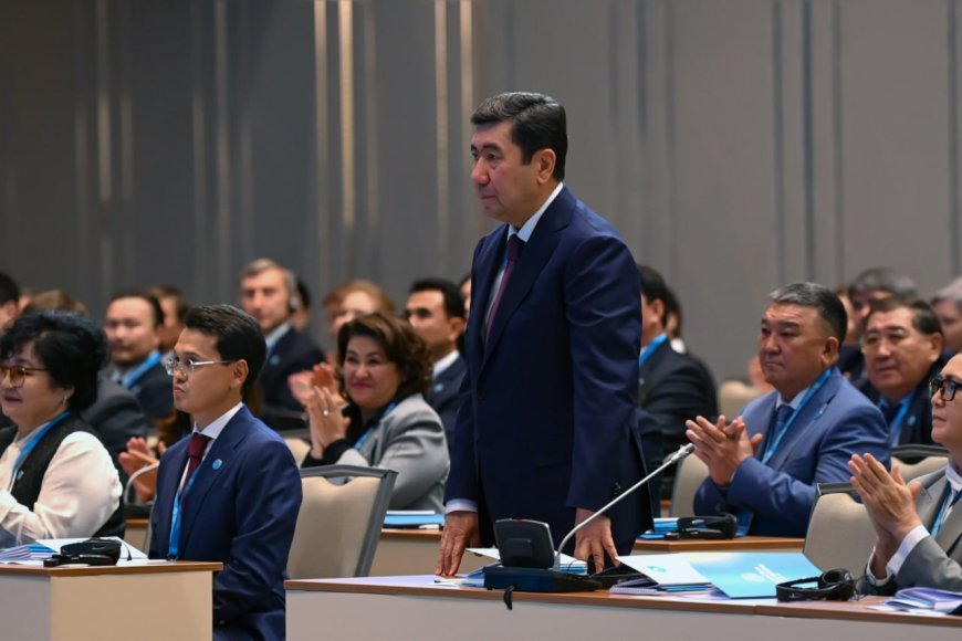 Қошанов Қазақстан Халық кеңесінің төрағасы болып сайланды