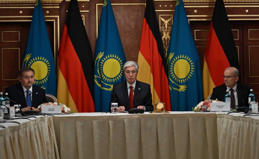 Тоқаев Германияның үздік жоғары оқу орындарының ректорларымен кездесті