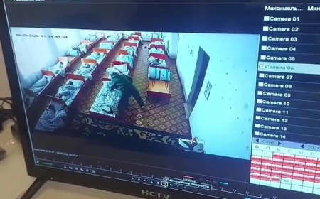 Ақтөбеде  балабақша қызметкері ұйықтап жатқан баланың  бетін тырнаған