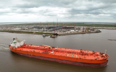 Южная Корея пообещала юридические меры из-за обвинений в поставках топлива в РФ