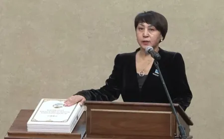 Депутат Гүлнәр Тойлыбаева Қазақстан халқына ант берді