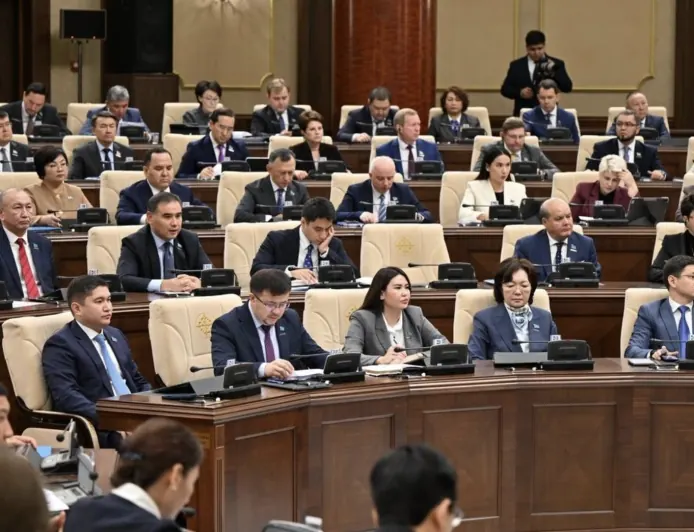Құрылтайда үш жылдық бюджет жобасы қаралды