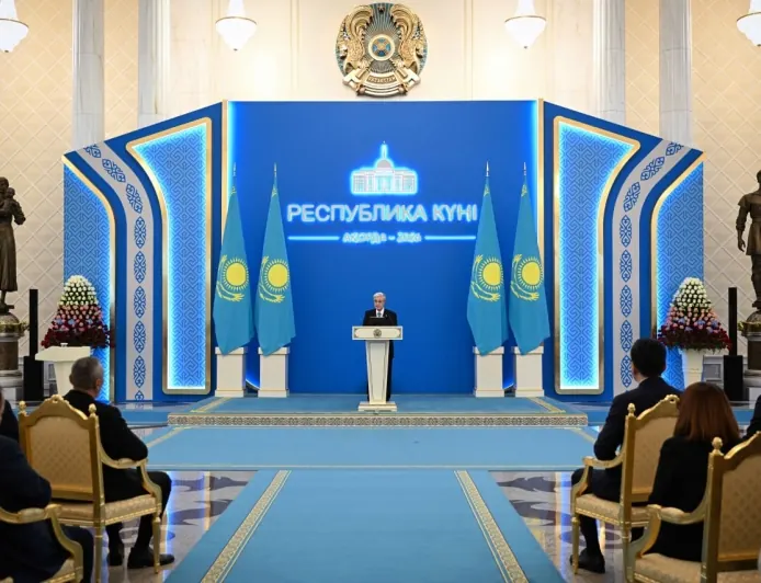 Тоқаев Республика күніне арналған салтанатты жиында сөз сөйледі