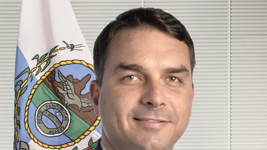 Флавиу Болсонаруға АҚШ виза беріледі: ол елден кетті деген хабар